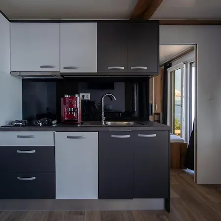 2 Bedroom With Terrace Nyaraló *