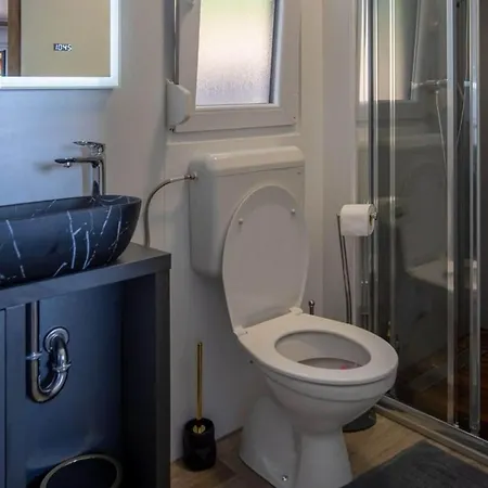 Nyaraló 2 Bedroom With Terrace Klenovica
